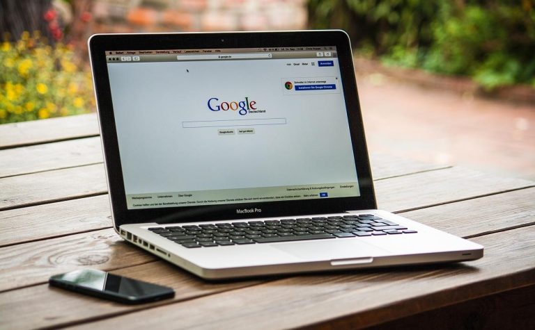 Infographic over de voordelen van het inhuren van een freelance SEO specialist voor online zichtbaarheid