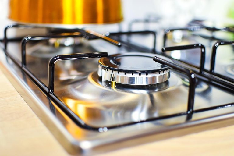 Tips om schoonmaak leuker te maken met muziek, natuurlijke middelen en beloningen