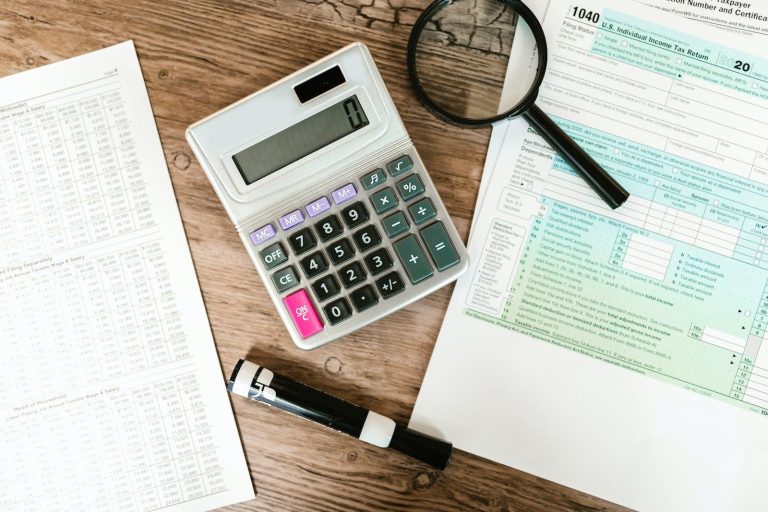 Professioneel werkend als assistent-accountant audit met focus op bedrijfscijfers en data-analyse in teamomgeving