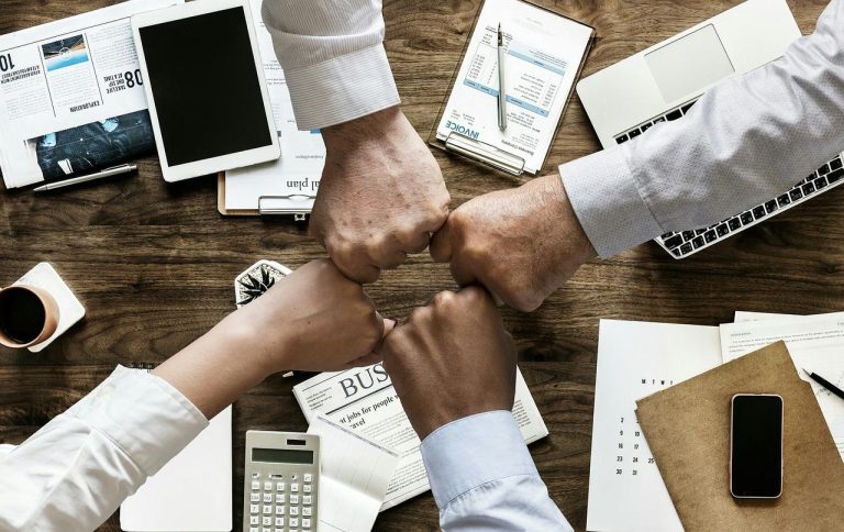 Infographic met 6 redenen waarom een baan in finance geweldig is, inclusief salaris en carrièremogelijkheden