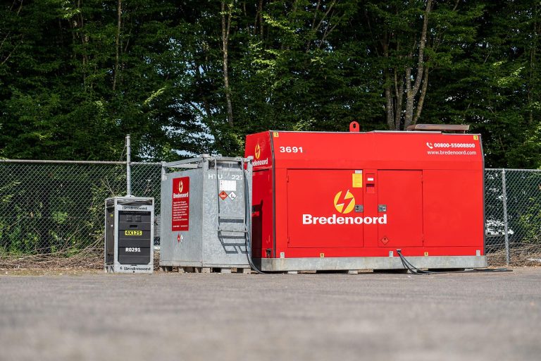 Aggregaat huren voor betrouwbare stroomvoorziening op bouwplaatsen, evenementen en noodstroom