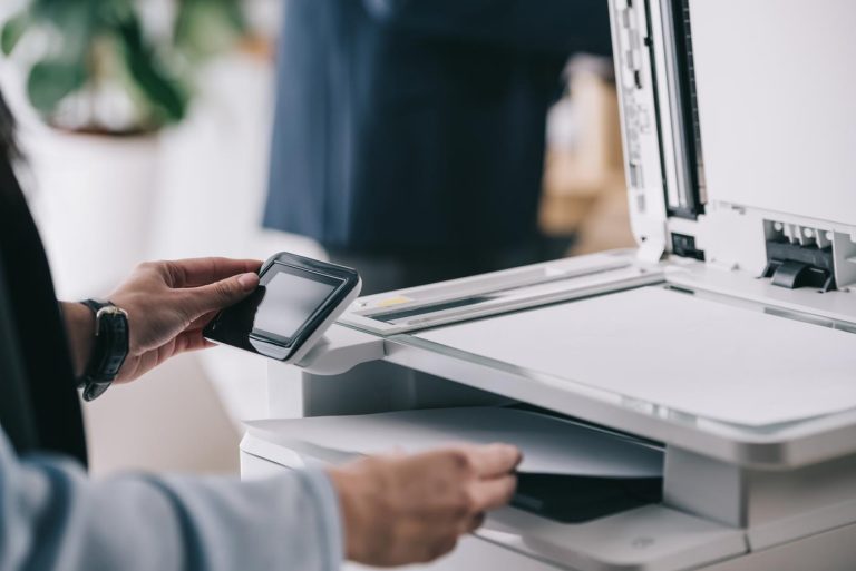 Kantoorprinter of zakelijke printer: vergelijking van functies en gebruik voor organisaties