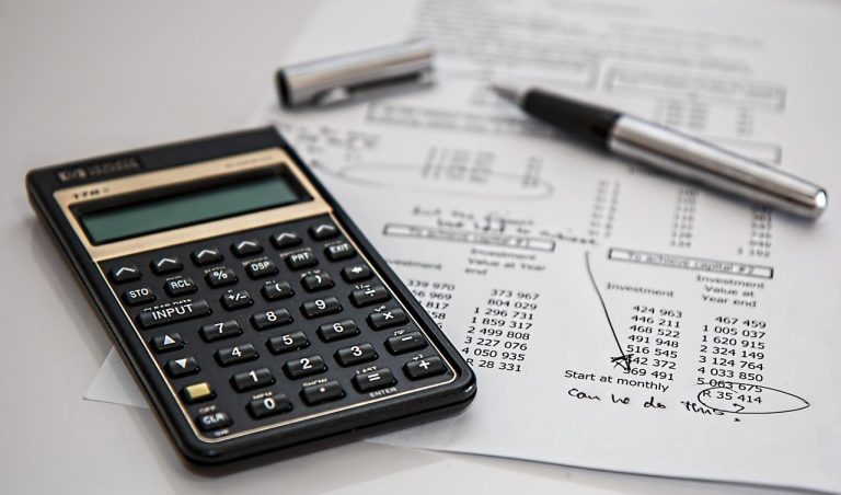 Infographic over 5 financiële zaken die ondernemers te laat regelen, inclusief pensioen, arbeidsongeschiktheid en verzekering